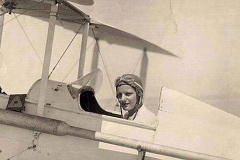 Lotfia El Nadi, piloto.