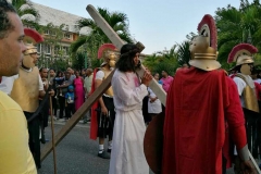 INICIA EL VIA CRUCIS