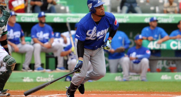 Licey blanquea 2-0 a Estrellas