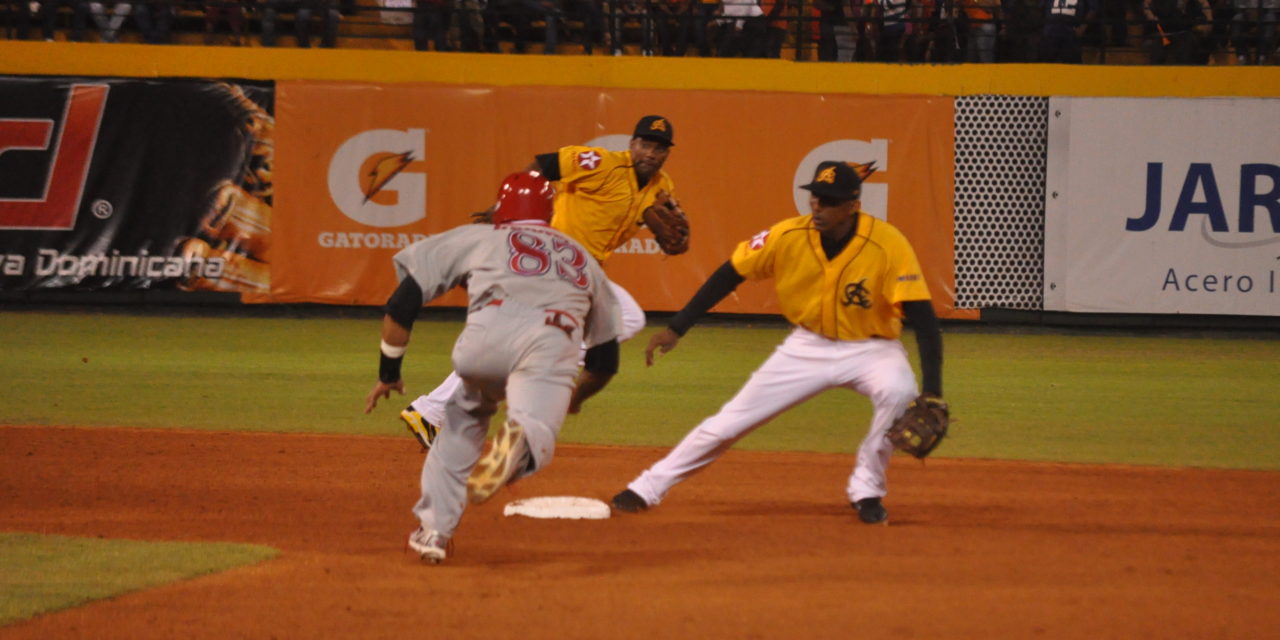 Águilas vencen 5-3 a Escogido