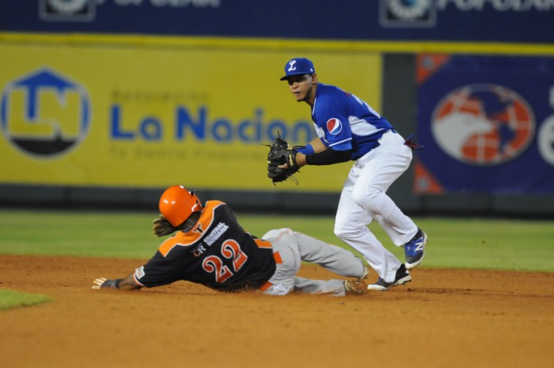 Licey vence Toros