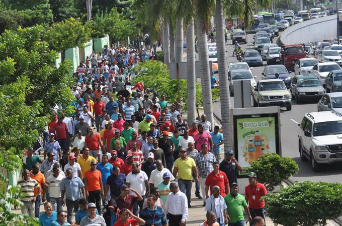 SUBSIDIOS ENCIENDEN DEBATES ENTRE CHOFERES Y EMPRESARIOS