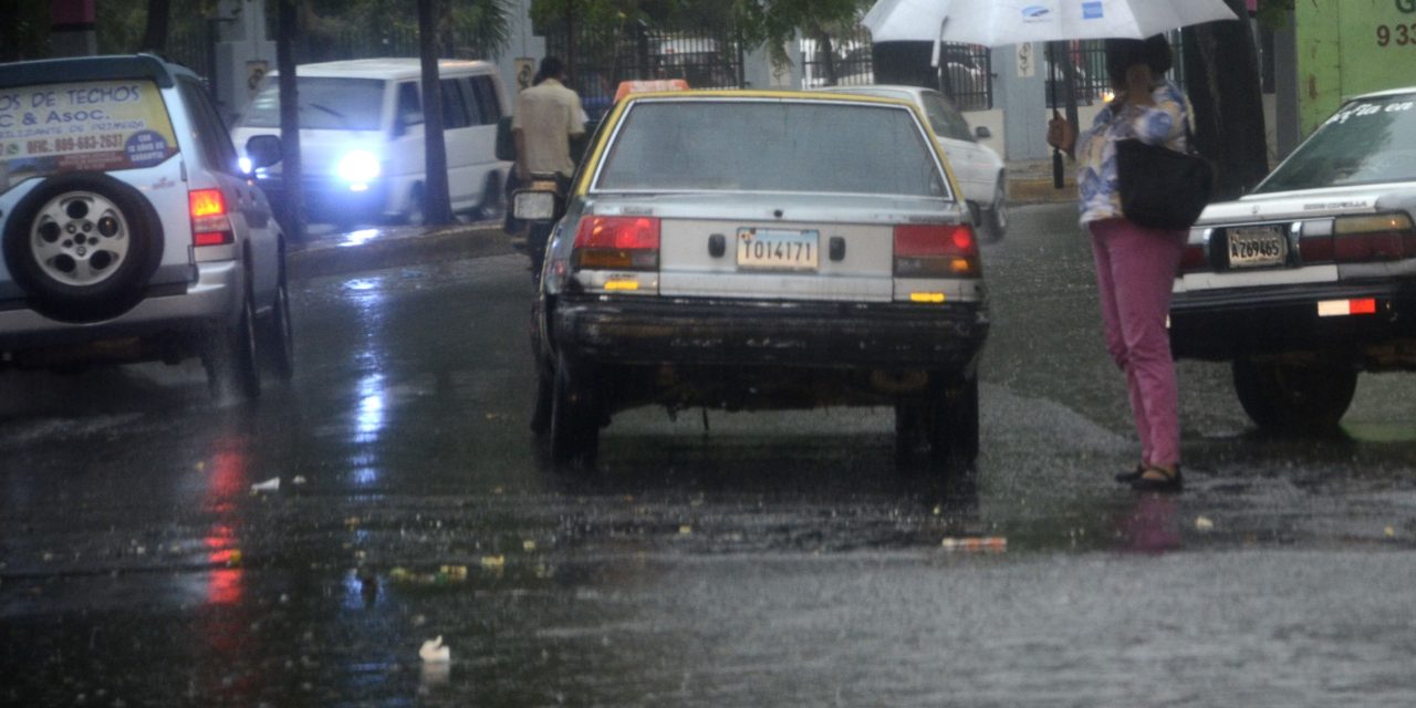 DISMINUIRÁN LLUVIAS, AUN PERSISTE VAGUADA