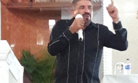 Salvador Gómez da conferencia a 1500 alcarricenses
