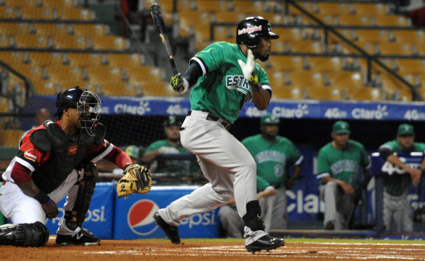 Estrellas blanquean Gigantes