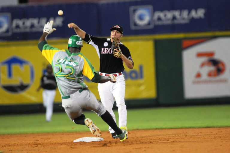 Estrellas vencen Leones