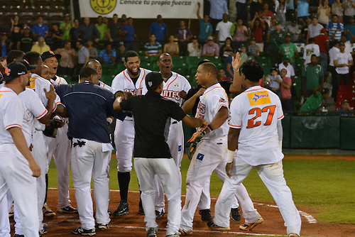 Gigantes ganan 3-0 al Escogido