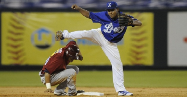 Licey da fiesta de palos a Gigantes