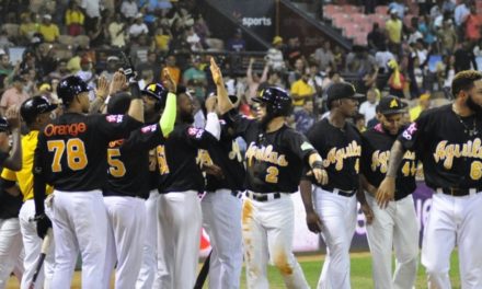 Aguilas mandan Escogido al sótano