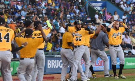 Aguilas sacan de abajo y ganan al Licey