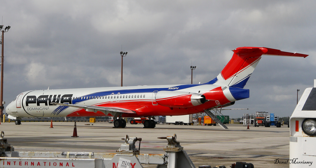 Avión aerolínea Pawa se devuelve