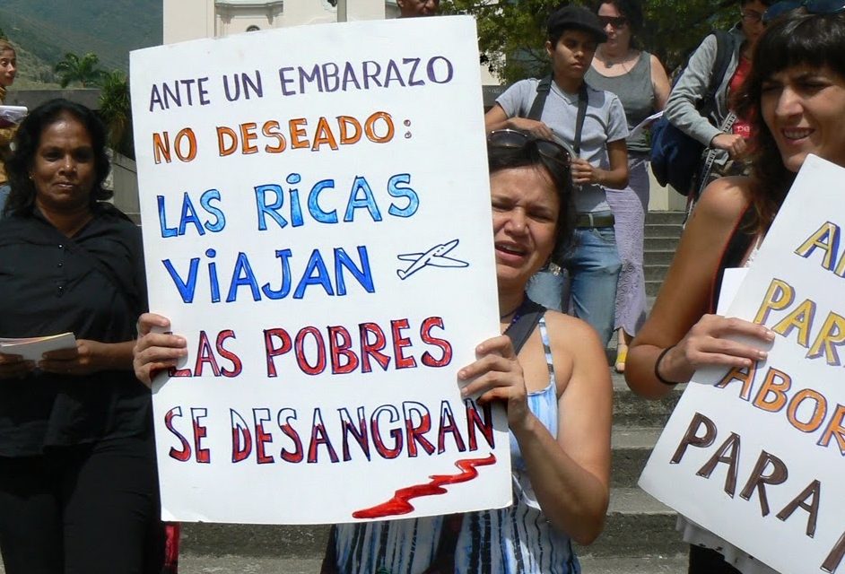 Código penal vs pobreza y mujeres