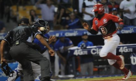 Los Leones derrotan a los Tigres