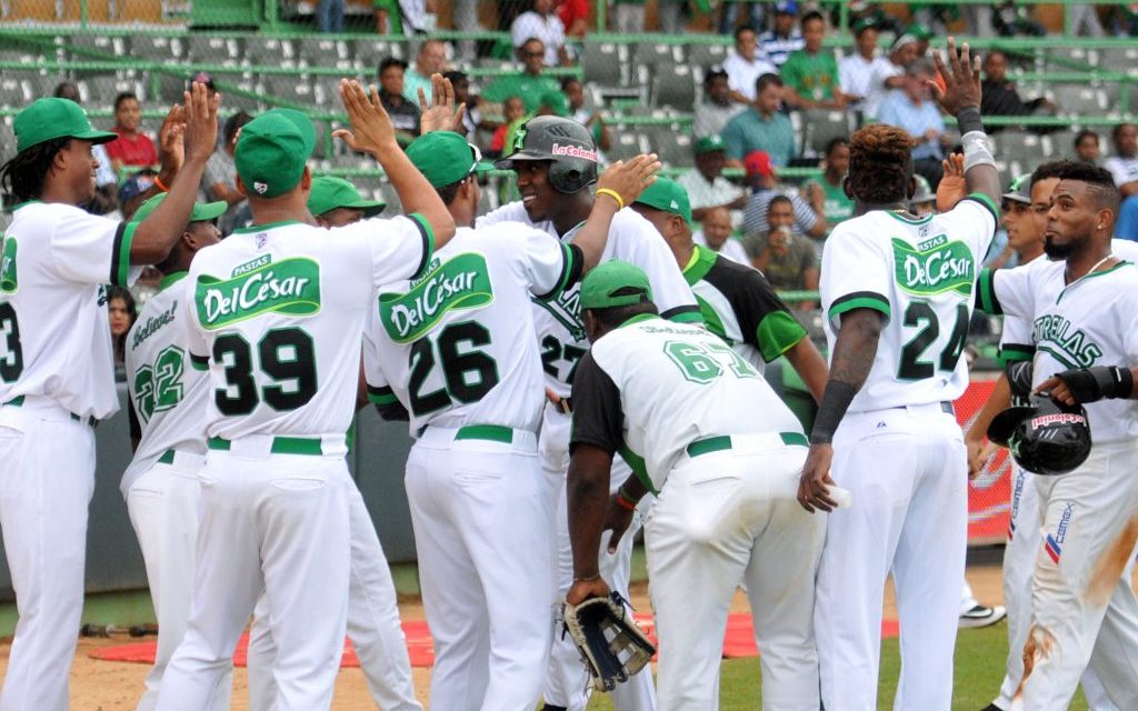 Estrellas ganan y van al tercer lugar