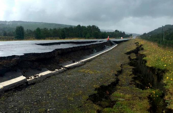 Sismo de 7.6 sacude a Chile