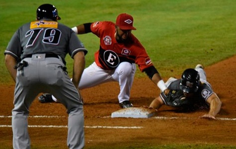 Leones derrotan a los Gigantes