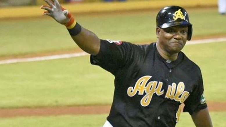 Aguilas ganan al Licey y pasan a final