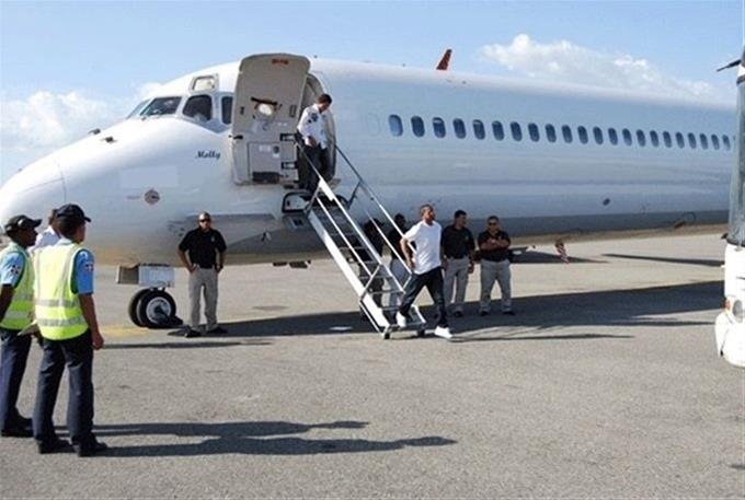 Llegaron al mediodía otros 84 dominicanos deportados de EE.UU.