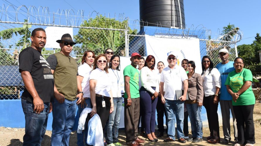 Voluntariado dona pozo de agua Pantoja