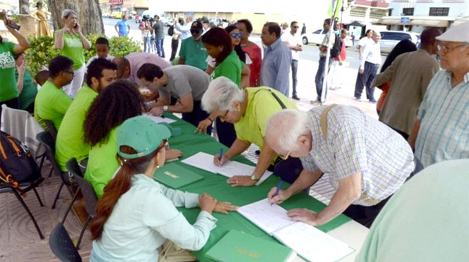 Habilitan puntos para firmar el Libro Verde en Nueva York