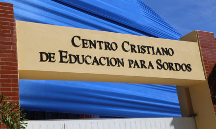 Presidente Medina entrega centro para estudiantes con discapacidad auditiva