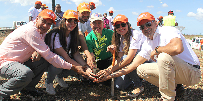 Medio Ambiente, Obras Públicas y RD Vial inician programa nacional de rescate de corredores ecológicos