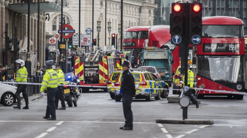 Ataque terrorista en Londres deja al menos 5 muertos y unos 40 heridos