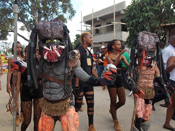 Celebran en grande Desfile del Carnaval de La Guáyiga