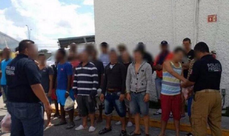 Rescatan a 31 cubanos secuestrados en el sureste de México