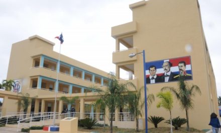 Presidente Medina entrega a la comunidad de El Pedregal una nueva y moderna escuela básica
