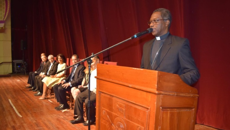 Primera Dama y Nuncio Thaddeus Okolo inauguran XXVIII Feria del Libro Católico