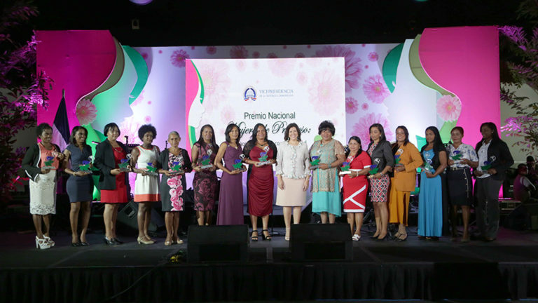 Premio, mujeres, destacadas, Vicepresidencia, Alcarrizos News Diario Digital