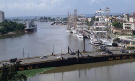 Cierran Puente Flotante sobre el río Ozama