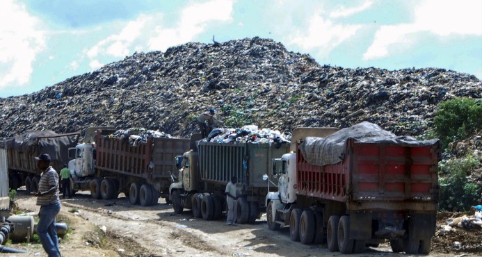 Alcaldes dicen Lajún vuelve a violar acuerdo al impedir vertido de basura en Duquesa