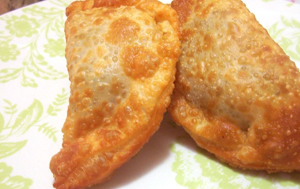 Hombre muere y otros cuatro miembros de su familia están graves tras consumir empanadas envenenadas