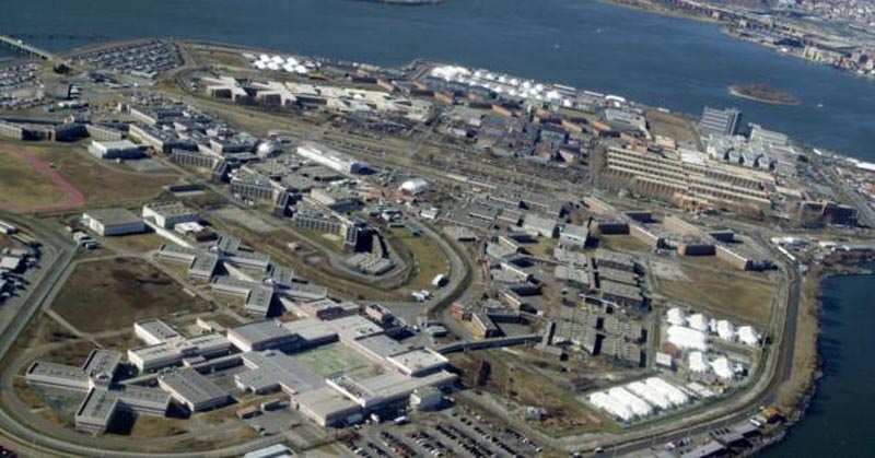 Nueva York acuerda un plan para el cierre de Rikers Island y poner fin a años de terror
