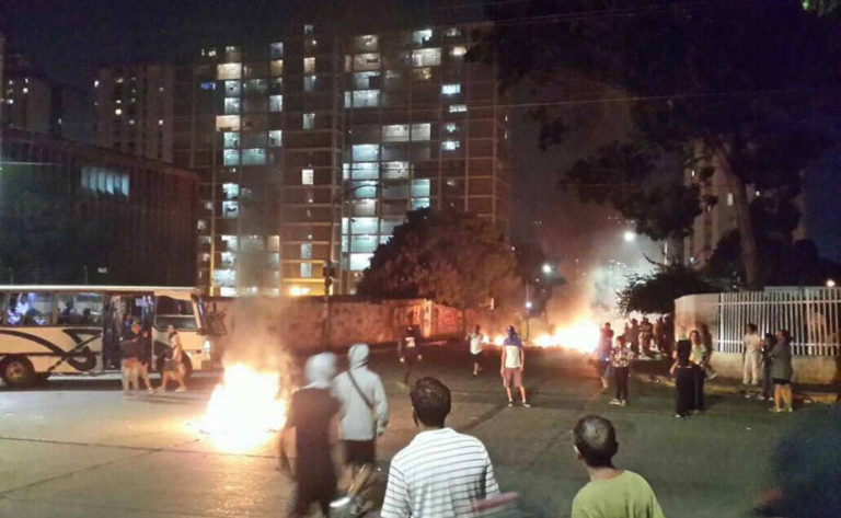 Tensión, sociopolítica, muertos, saqueos, Venezuela, Alcarrizos News Diario Digital