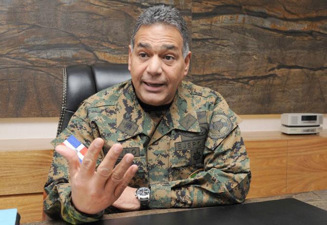 Ministerio de Defensa solicita el retiro de 590 militares