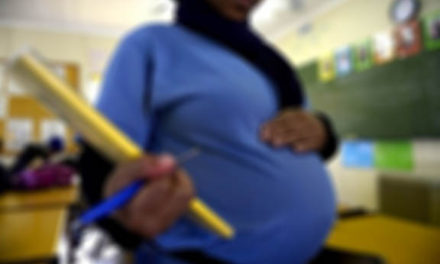 Una joven agredió gravemente con 8 estocadas a estudiante embarazada