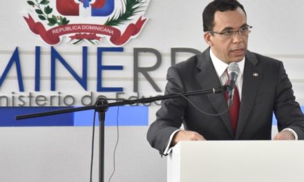 Ministro de Educación debatirá con estudiantes en un foro nacional