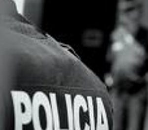 Agentes policiales apresan y golpean a jóvenes en Los Alcarrizos