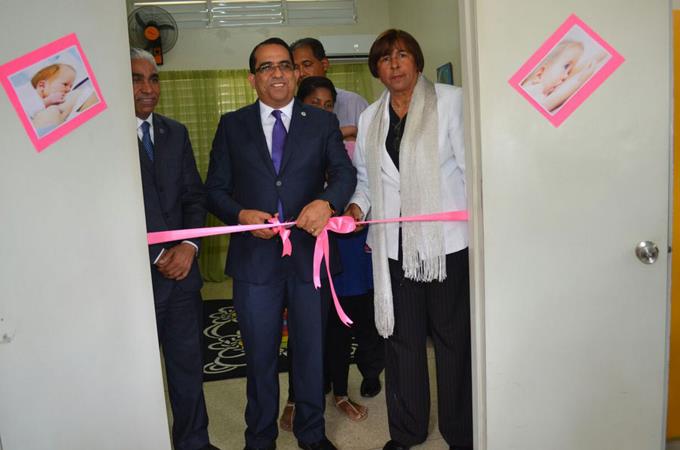 Inauguran una sala de lactancia en la estancia infantil de la UASD