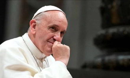 El papa Francisco le responde a quienes piden que renuncie