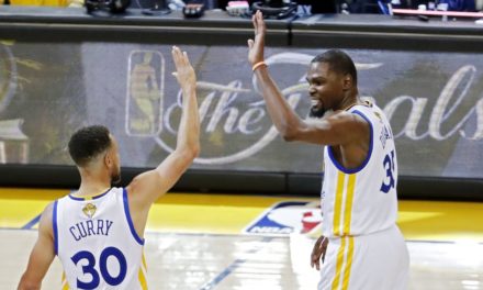 Golden State Warriors arrancan adelante de los Cleveland Cavaliers ganan el primer juego