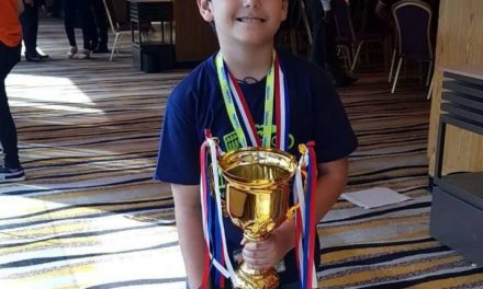Niño mexicano de 6 años gana Campeonato Mundial de Matemáticas en Malasia