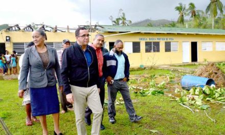 Ministro de Educación dispone alistar escuelas para reinicio de las clases