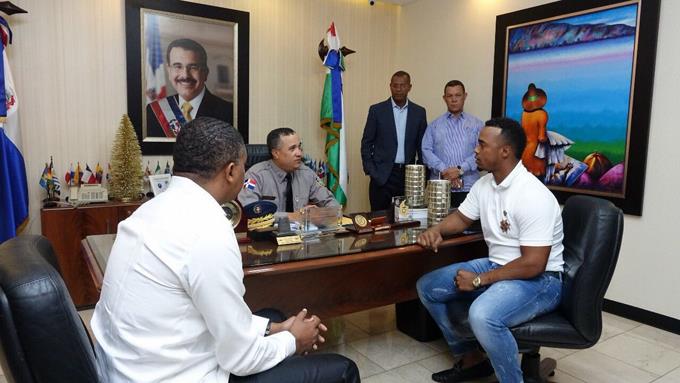 Director PN llama al pelotero Jean Segura a su despacho para conocer del maltrato recibido