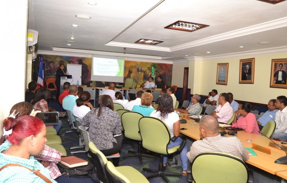 FEDOMU imparte primer taller cabildo Los Alcarrizos sobre el manejo del Presupuesto Participativo Municipal (PPM)