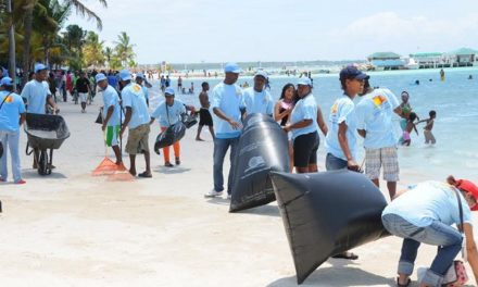 Harán operativos limpieza de playas el sábado