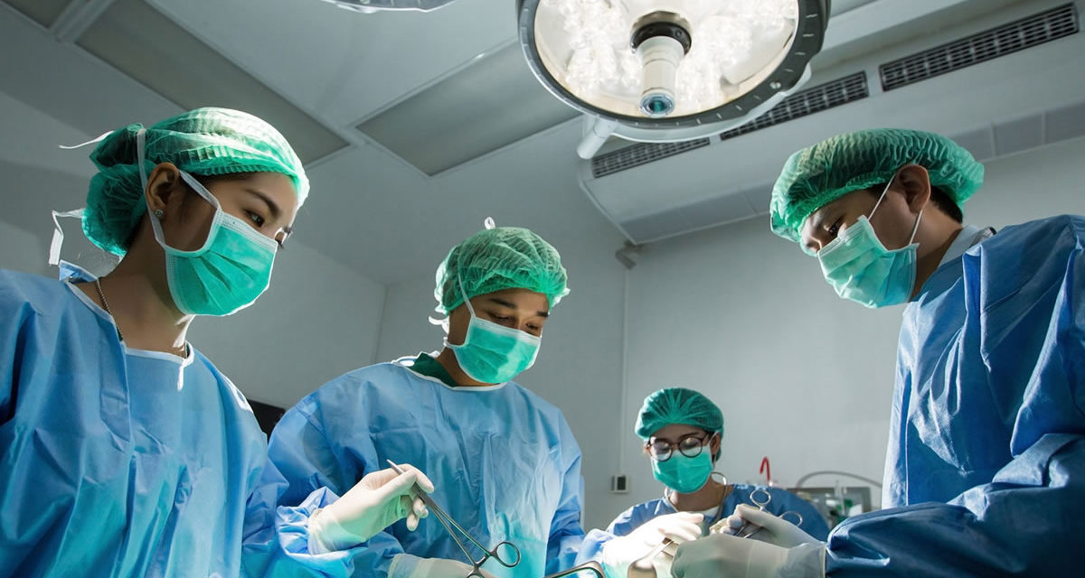 Realizan cirugías de reconstrucción mamaria gratuita a pacientes en Hospital Calventi